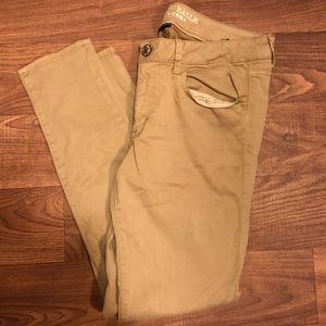 American Eagle khaki jegging